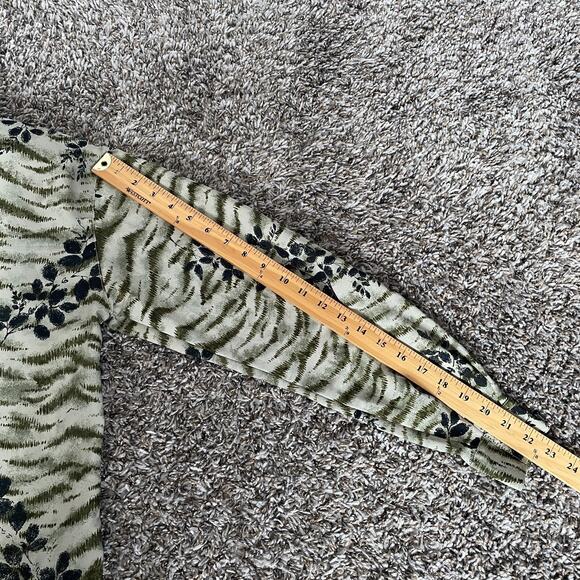 Vintage Blouse Top Size Small Olive Green Boho Leaf Print Long Sleeve Button - Picture 12 of 13